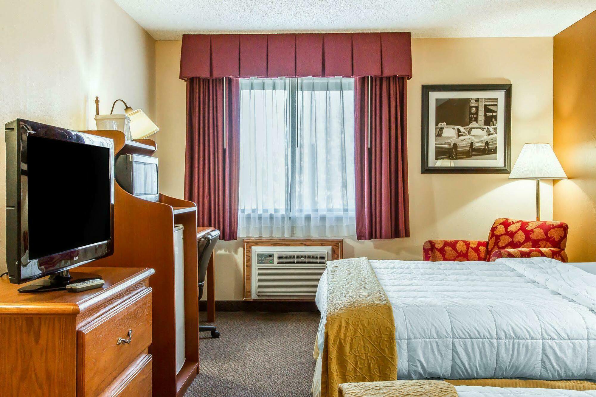 Quality Inn Burlington Near Hwy 34 Экстерьер фото