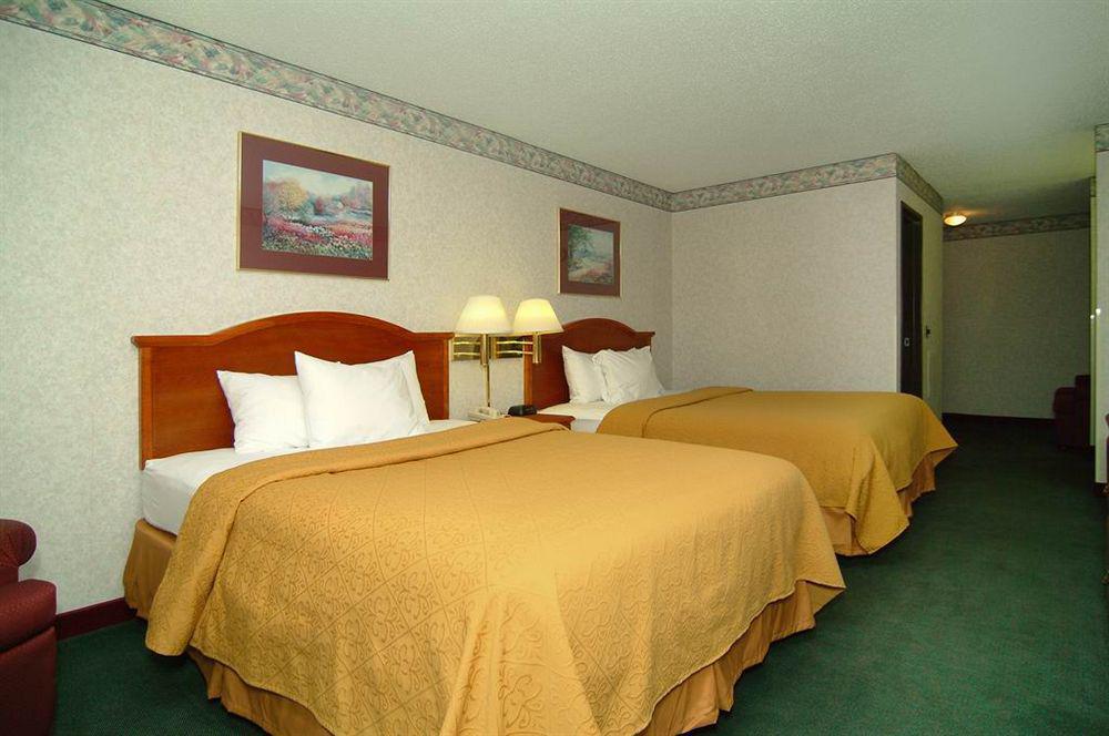 Quality Inn Burlington Near Hwy 34 Номер фото